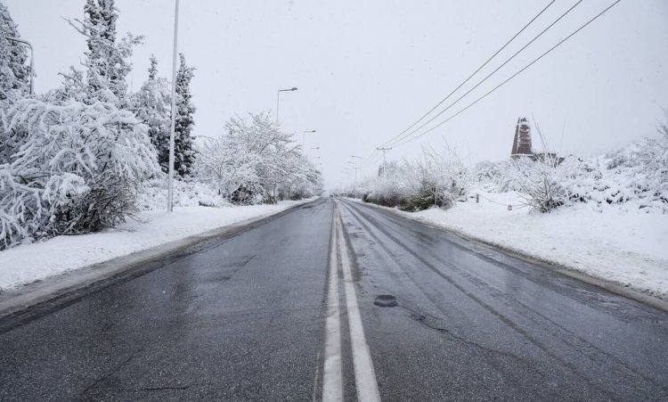 Kαιρός: Παγετός και χιονοπτώσεις την Κυριακή – Αναλυτική πρόγνωση για όλη τη χώρα