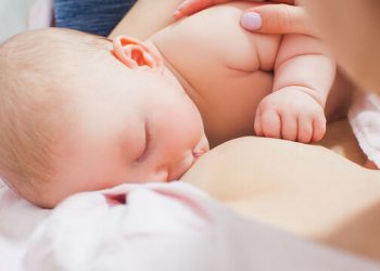 Τι να κάνετε αν το μωρό σας κοιμάται την ώρα του θηλασμού