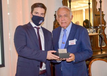 Βραβεύτηκαν τα φυτικά ροφήματα ΚΑΡΠΟΣ Βρώμη και ΚΑΡΠΟΣ Βρώμη-Φουντούκι της ΟΛΥΜΠΟΣ