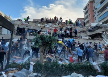 Σεισμός – Τουρκία: 42 νεκροί και σχεδόν 900 τραυματίες