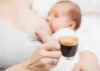 Μπορεί να πίνει καφέ η μητέρα που θηλάζει;