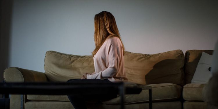 Ο πατέρας έδωσε εντολή να τυφλώσουν την κόρη του γιατί έπιασε δουλειά
