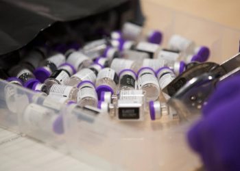 ΗΠΑ: Προετοιμασίες για μαζική ανοσοποίηση μετά την έγκριση του εμβολίου των Pfizer/BioNTec