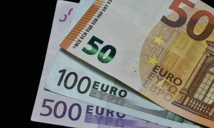 Δώρο Χριστουγέννων 2020: Πότε και πόσα θα πληρωθούν οι εργαζόμενοι – Υπολογίστε ΕΔΩ το ποσό