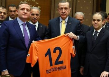 Μπασακσεχίρ: Η ομάδα του Ερντογάν που έβαλε «μπουρλότο» στο Champions League
