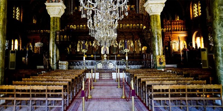 Μητσοτάκης και Ιερώνυμος βρήκαν τη «χρυσή τομή» για τη λειτουργία των ναών τα Χριστούγεννα