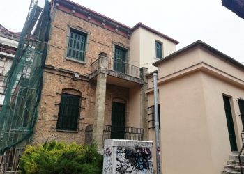 Κρυφές ματιές στο υπό ανακαίνιση Λαογραφικό Μουσείο των Τρικάλων
