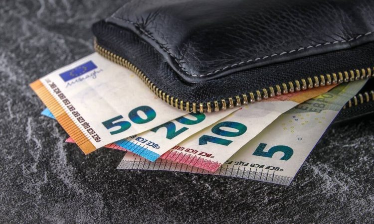 Επίδομα παιδιού Α21: Νωρίτερα η πληρωμή της τελευταίας δόσης – Δείτε την ημερομηνία