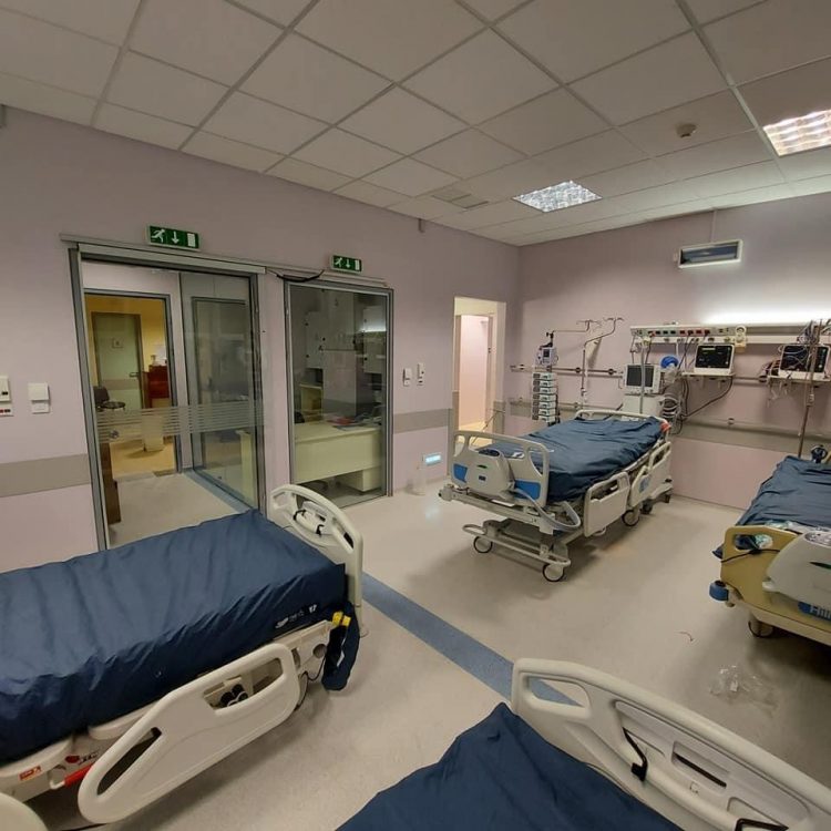 Ιωάννινα: Εφτιαξαν ΜΕΘ για κορωνοϊό μέσα σε μία εβδομάδα -Διακομίστηκαν ασθενείς από Αρτα και Φλώρινα