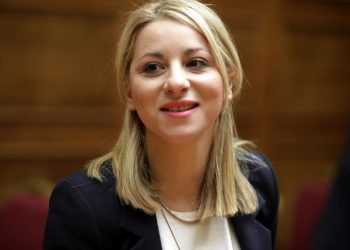 Δριτσέλη-“Από τα χειροκροτήματα στις ΕΔΕ και τις απλήρωτες εφημερίες”