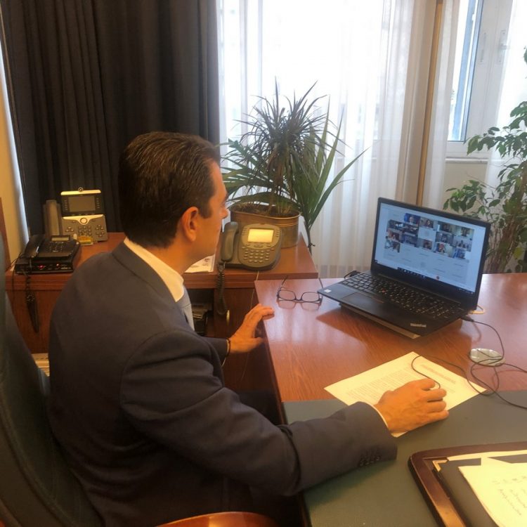 Τηλεδιάσκεψη Σκρέκα – Φούχτελ για την προώθηση των εξαγωγών ελληνικών αγροτικών προϊόντων