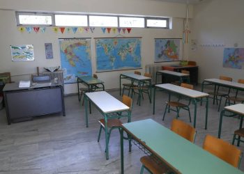 Άνοιγμα σχολείων: Διχασμένοι οι λοιμωξιολόγοι – Οι δυο επιλογές της κυβέρνησης