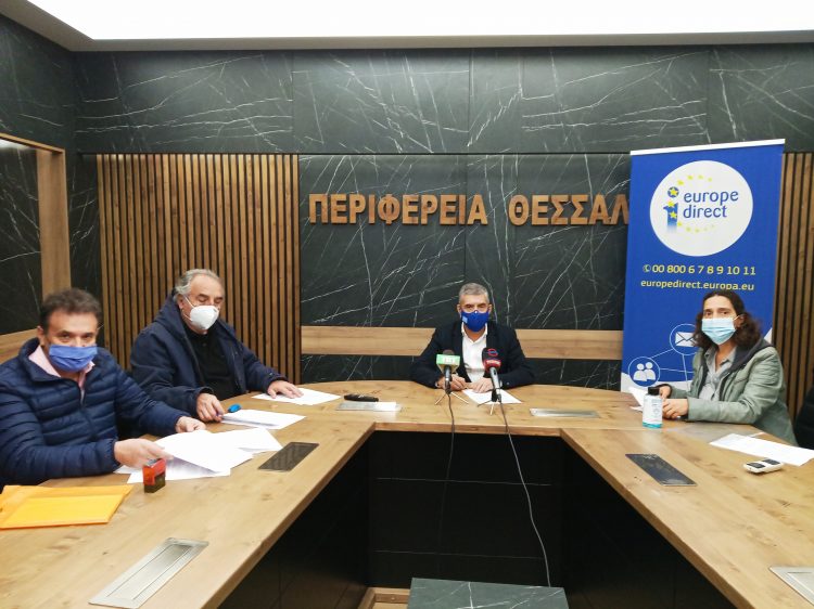 Καθαρισμός Ενιπέα ποταμού από τον Βλοχό έως το Κεραμίδι