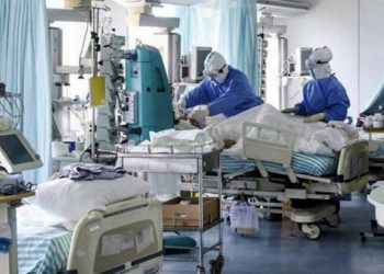 «Κίνδυνος να υπονομευτεί το ζωτικής σημασίας εγχείρημα των εμβολιασμών από την αδιαφανή, συγκεντρωτική, αυταρχική και πολιτικά ιδιοτελή κυβερνητική διαχείριση»