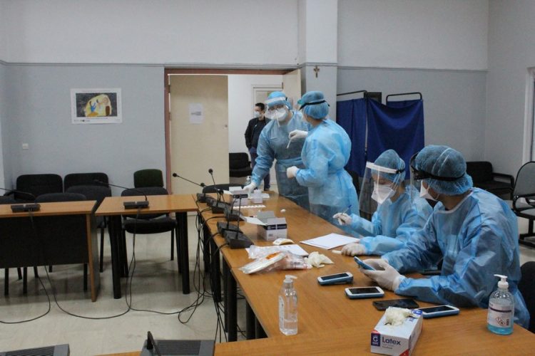 Rapid tests στους εργαζομένους του Δήμου Φαρκαδόνας
