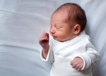 Ίκτερος στα βρέφη: Από τι προκαλείται και ποια η αντιμετώπιση;