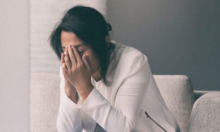 Ημικρανία και Εμμηνόπαυση – Τι πρέπει να γνωρίζετε (vid)