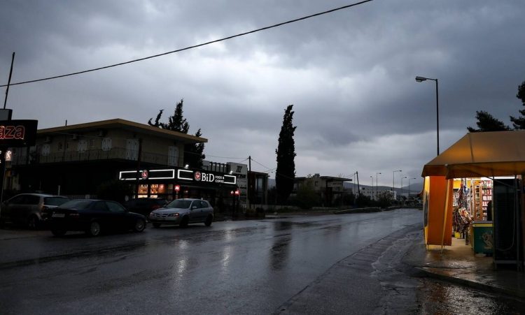 Καιρός: Κυριακή με βροχές και καταιγίδες – Έντονα φαινόμενα σε αρκετές περιοχές