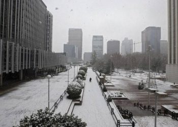 Ισπανία: Ιστορικός χιονιάς – Απίστευτες εικόνες από τη Μαδρίτη
