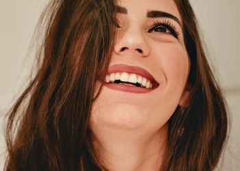 5 τρόποι που θα σε βοηθήσουν να μακρύνεις πιο γρήγορα τα μαλλιά σου