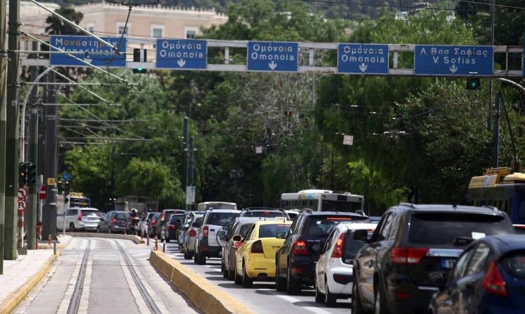 Lockdown: Πόσα άτομα επιτρέπονται στο αυτοκίνητο και ΙΧ τώρα – Νέες αλλαγές