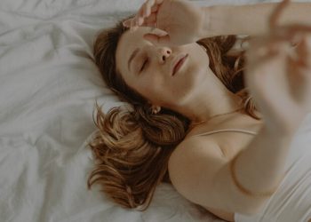 Έτσι θα μυρίζεις υπέροχα όλη μέρα ακόμα κι αν… ξεχάσεις να βάλεις άρωμα