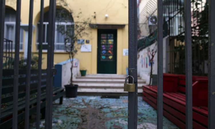 Σχολεία: Επιστροφή σε δημοτικά, νηπιαγωγεία – Τα μέτρα – Πώς θα γίνεται η προσέλευση και η αποχώρηση