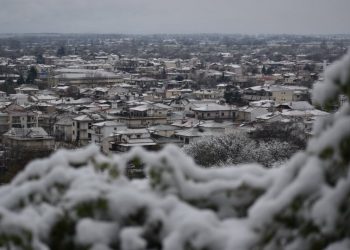 Με θέα τα χιονισμένα Τρίκαλα-Εικόνες που μαγεύουν