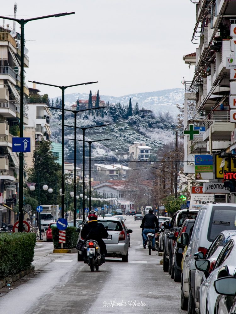 Δεν πτοήθηκαν οι Τρικαλινοί από τον καιρό