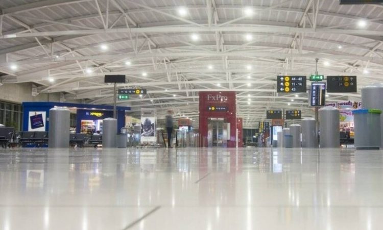 Καραντίνα 72 ωρών και PCR σε όσους φτάνουν στην Κύπρο