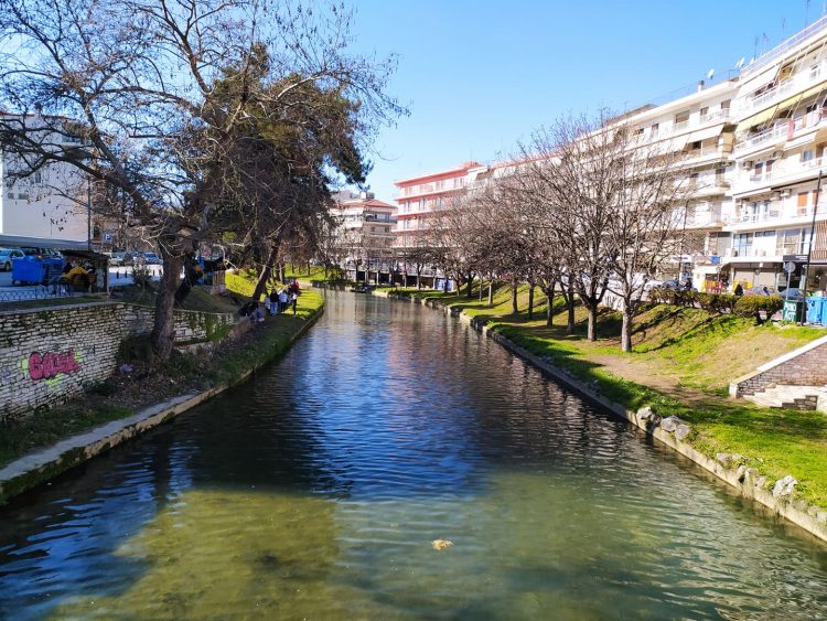 Οι Τρικαλινοί πήγαν… παραλία