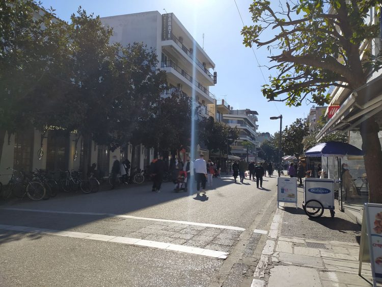 Οι Τρικαλινοί πήγαν… παραλία