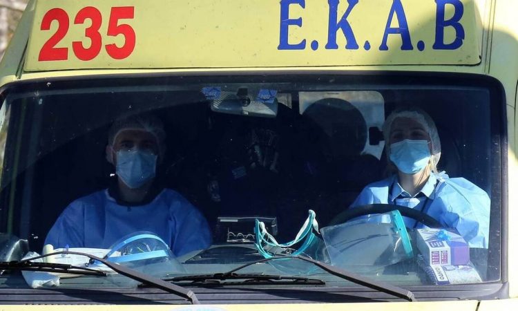 Βόλος: Σάλος για εμβολιασμούς εκτός σειράς σε γηροκομείο – Τι απαντά ο πρόεδρός του