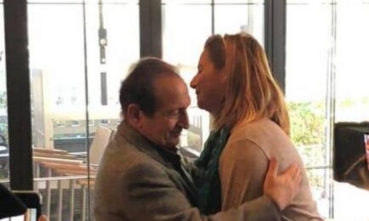 Σοφία Μπεκατώρου – Σπύρος Μπιμπίλας: Η τρυφερή αγκαλιά μετά τη δικαίωση
