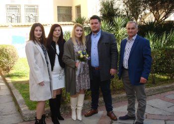 Τις ζωές τους ένωσαν στο Δημαρχείο ο Ελευθέριος Αρότσιος και η Χρυσούλα Μαρδάνη