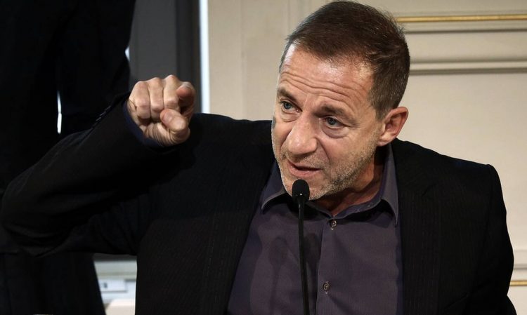 Δημήτρης Λιγνάδης: Σήμερα οδηγείται ενώπιον της ανακρίτριας – Οι καταθέσεις που τον ενοχοποιούν