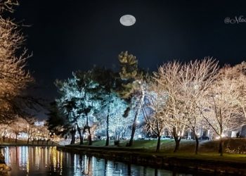 Η πανσέληνος του χιονιού έλαμψε στον Τρικαλινό ουρανό