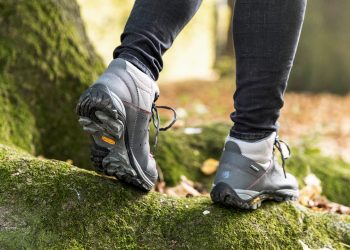 Χειροπέδες και πρόστιμο 5.000 ευρώ σε 47χρονο που διοργάνωσε πεζοπορία στη Μακρινίτσα