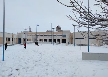 Κλειστά τα σχολεία και την Τρίτη