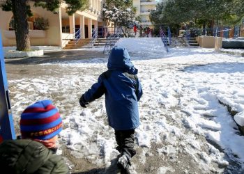 Κακοκαιρία «Μήδεια»: «Λουκέτο» σε πολλά σχολεία της χώρας – Δείτε ποια είναι κλειστά σήμερα (15/02)