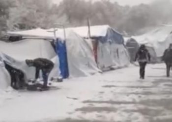Τo  Κίνημα Αλλαγής για τη διαχείριση των προσφύγων και των αιτούντων άσυλο κατά της ημέρες του παγετού