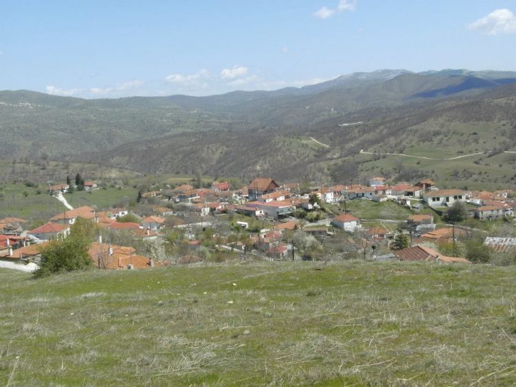 Υπογράφηκε η σύμβαση για τη βελτίωση του δρόμου Βλαχάβα – Φλαμπούρεσι