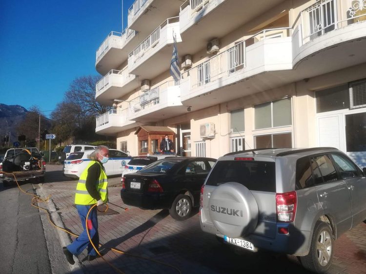 Πραγματοποιήθηκε η απολύμανση κοινόχρηστων χώρων στον Δήμο Μετεώρων