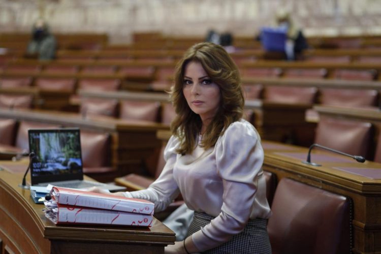 Απάντηση της Βουλευτή Τρικάλων Κατερίνας Παπακώστα στον πρ. Βουλευτή του ΣΥΡΙΖΑ κ. Σιμορέλη