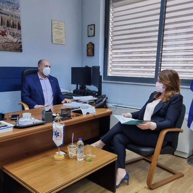 Παροχή ασθενοφόρου στο Κ.Υ Φαρκαδόνας, αιτήθηκε η Κατερίνα Παπακώστα στον Διοικητή του ΕΚΑΒ