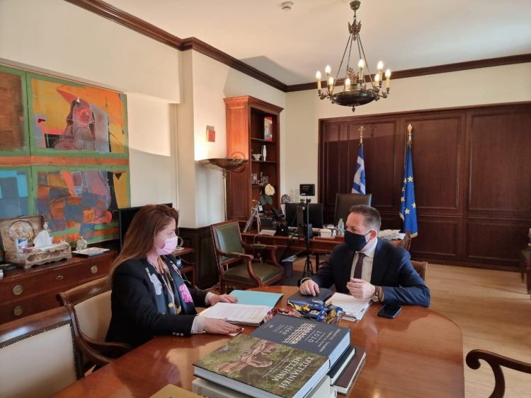 Συνάντηση με τον Αναπληρωτή Υπουργό Εσωτερικών κ. Πέτσα η Κατερίνα Παπακώστα