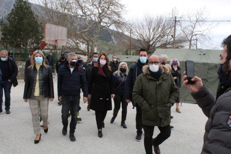 Σε Ζάρκο και Γριζάνο η Υφυπουργός Παιδείας και Θρησκευμάτων Ζέττα Μακρή-Εργασίες,αυτοψίες,ενισχύσεις για στήριξη στο σεισμόπληκτο Δήμο Φαρκαδόνας