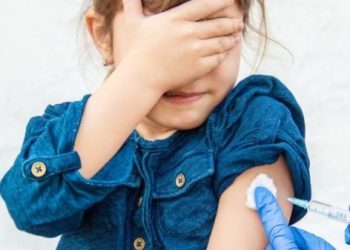 Ξεκινά ο εμβολιασμός στις ηλικίες 12-16 ετών