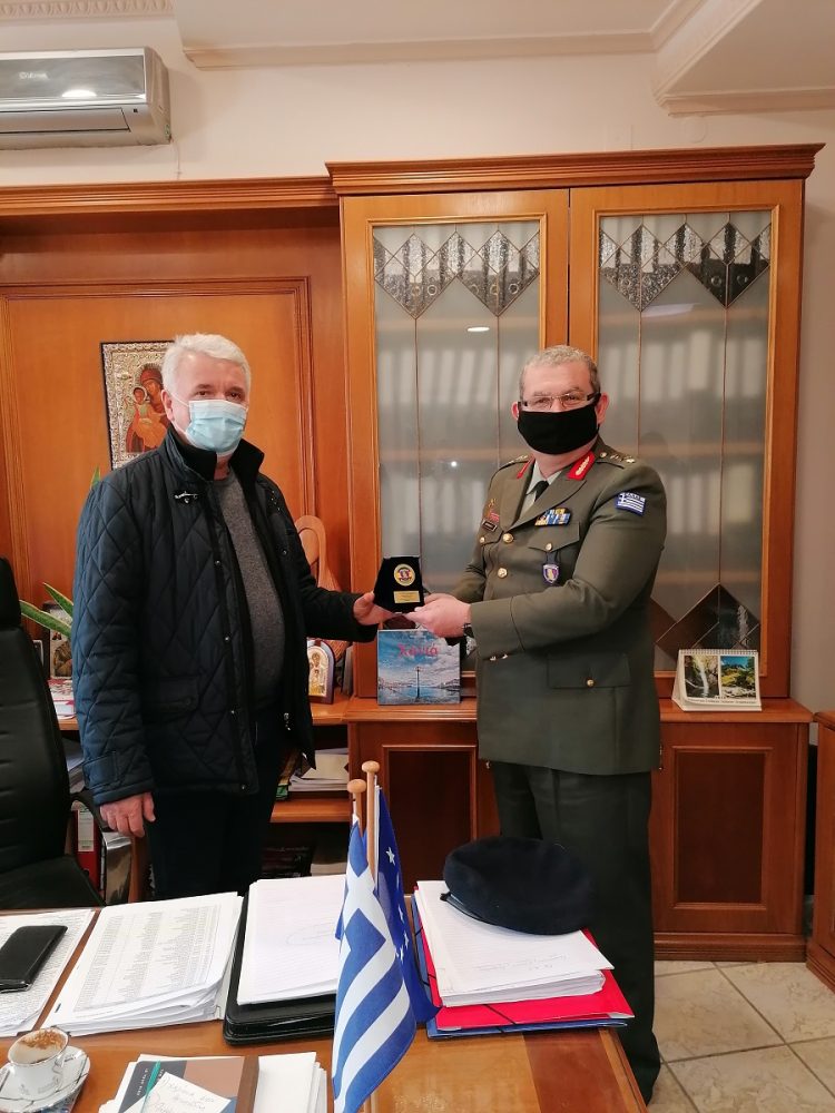 Τον Δήμαρχο Μετεώρων επισκέφθηκε ο νέος Διοικητής της ΣΜΥ