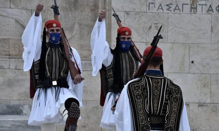 Επέτειος 25ης Μαρτίου: Όλα όσα θα δούμε τις επόμενες ώρες – Η Πικανοθήκη, οι καλεσμένοι, η παρέλαση